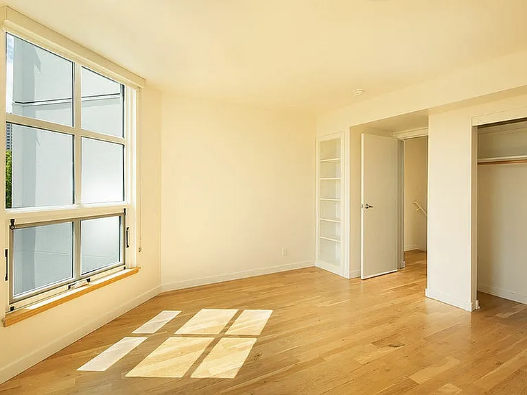 The George Apartments — Photo 8