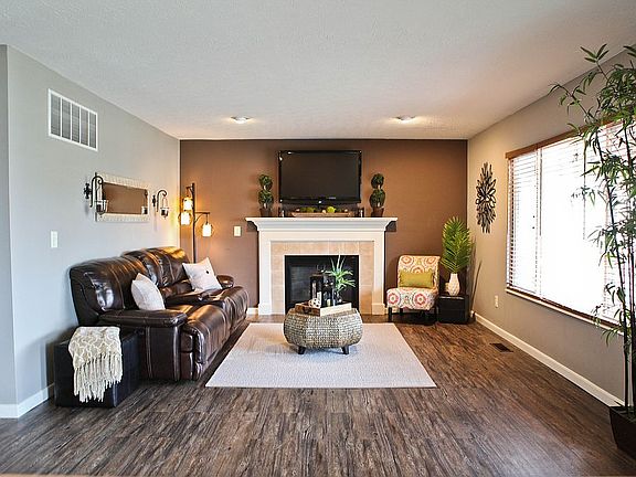 5th image of 9102 Wisteria Ct