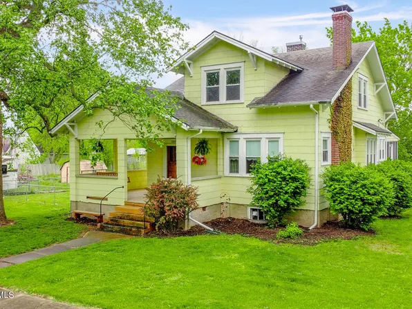 300 E Harrison St, Auxvasse, MO 65231