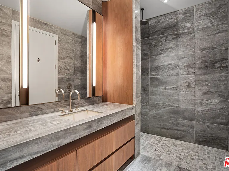 211 Elm Ct #3C — Photo 7