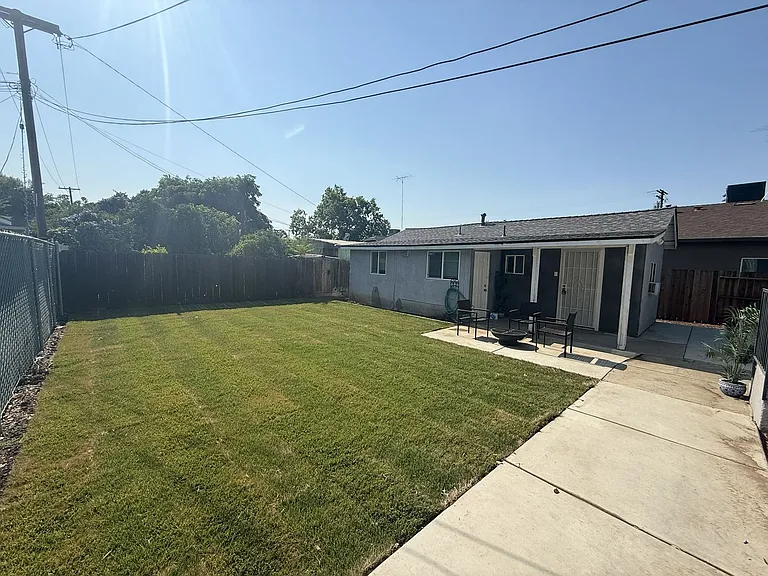 Burney Street Triplex — Photo 18