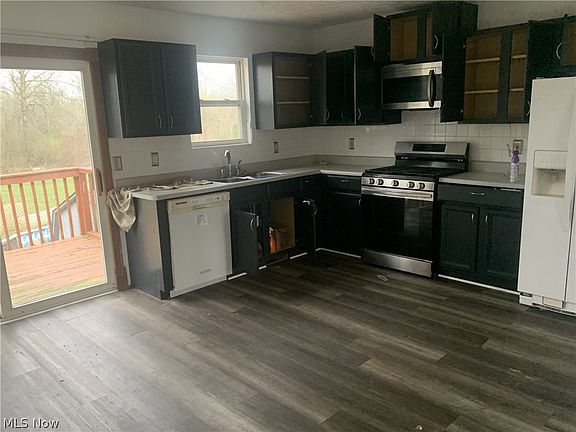 5th image of 238 Raymond Ave NW