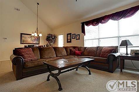 4th image of 9857 Voss Ave