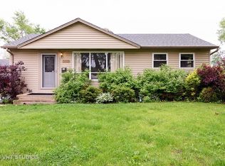 3003 Starling Ln, Rolling Meadows, IL 60008