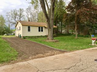 130 W School St, Twin Lakes, WI 53181
