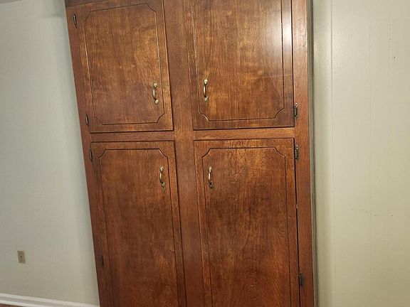4th image of 7715 Ovaldale Dr