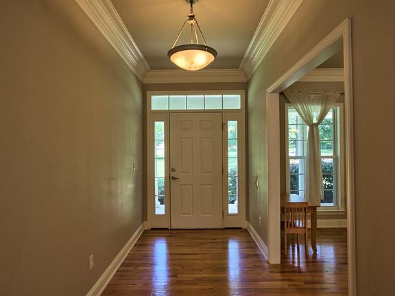2nd image of 7461 Creekridge Cir #Lll
