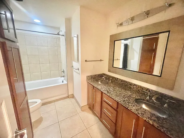 426 Granby St #2B — Photo 8