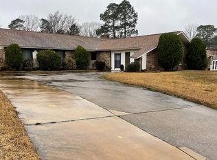 402 Windsor Dr, Clinton, MS 39056