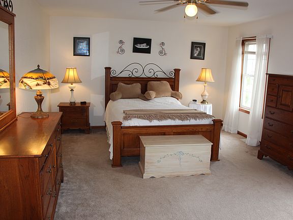 5th image of 1509 Finch Dr
