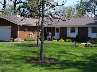 11 Hickory Ln, Yorkville, IL 60560