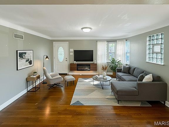 3rd image of 3217 Capehart Dr