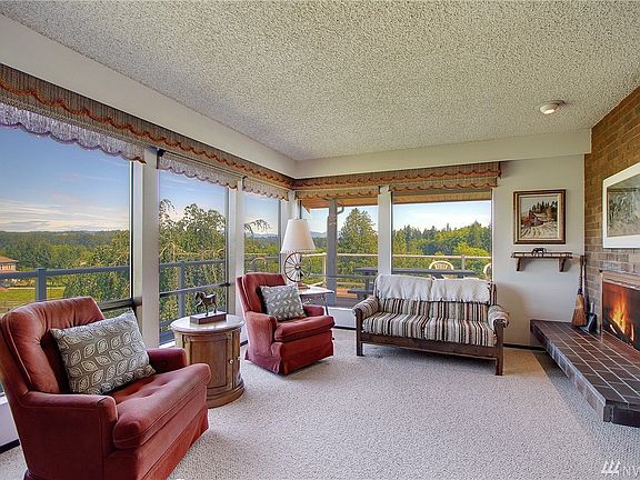4th image of 22809 48th Ave NW
