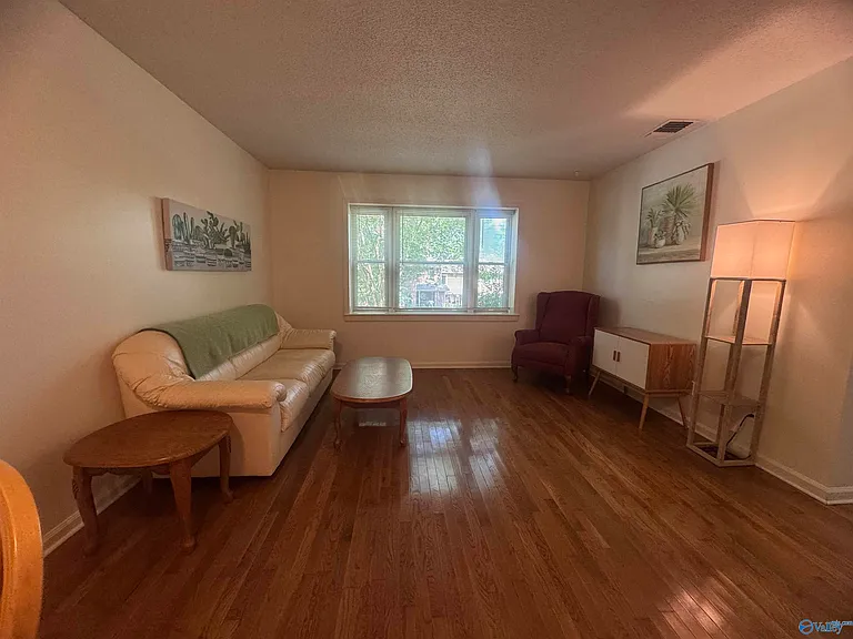 2132 Belle Grove Dr SW — Photo 10
