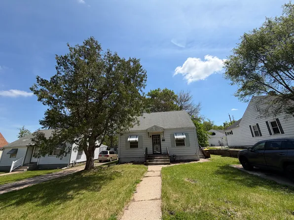 1012 S Independence Ave, Rockford, IL 61102