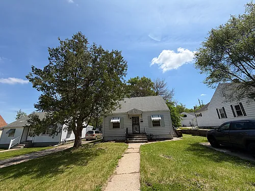 1012 S Independence Ave Photo 1