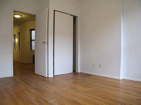 4th image of 422 E 73rd St #4NB