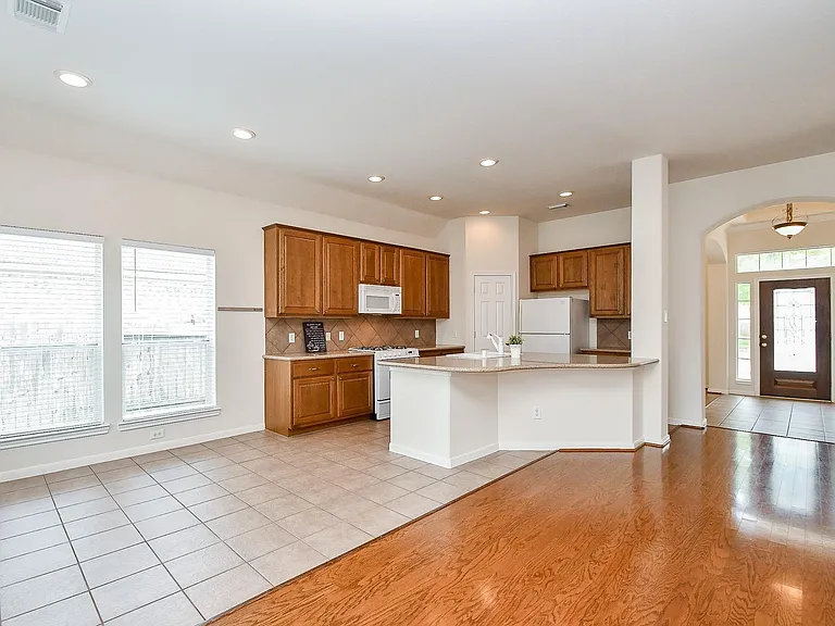 4703 Camden Brook Ln — Photo 10