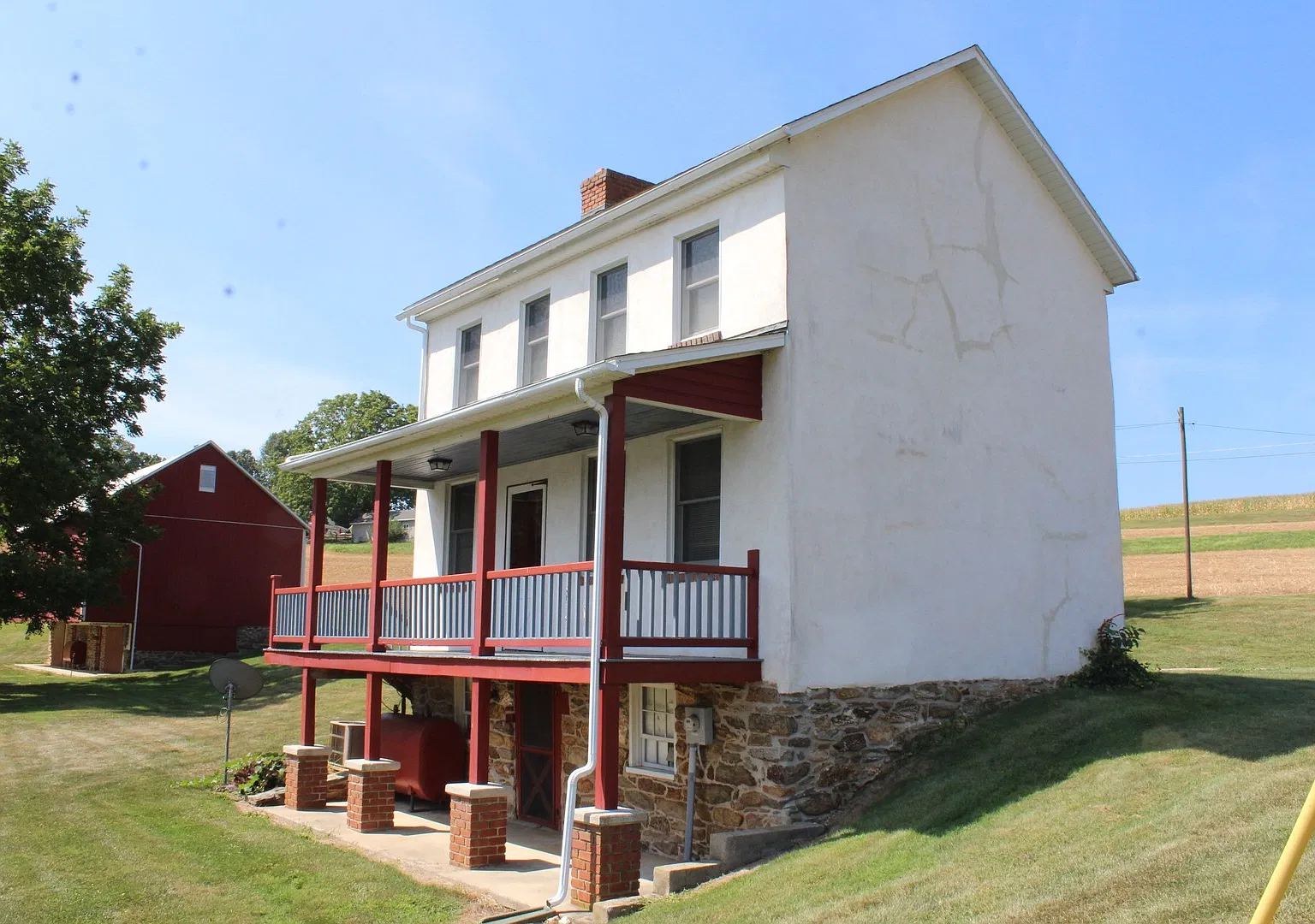 Move-in Special- 2 Months Free 2 Story Historic Farmhouse in Country Setting — Photo 3