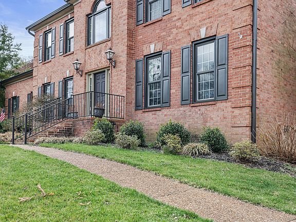 2nd image of 605 Cotswold Park Ct