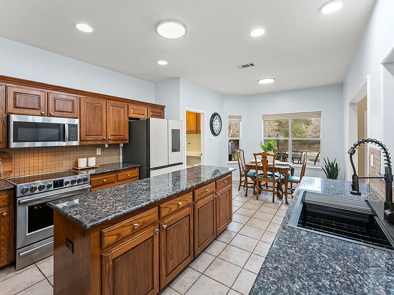 1060L Great Oaks — Photo 21