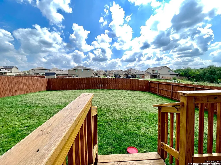 2526 Wentwood Run — Photo 2