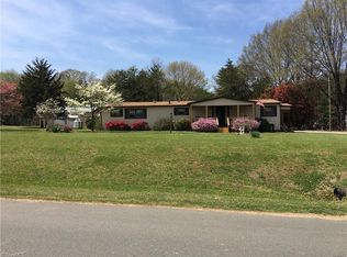 4751 Bell West Dr, Kernersville, NC 27284