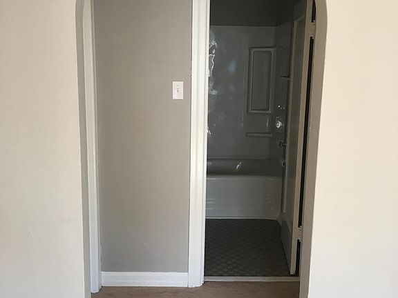 3rd image of 8740 Susan Ave