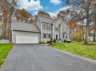 509 Ashley Dr, Pembroke, NH 03275