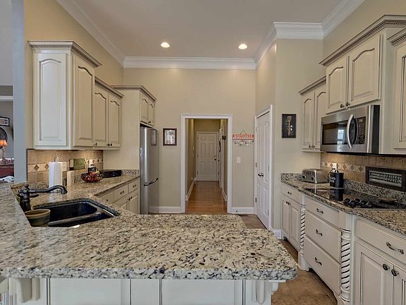 5th image of 133 White Tail Ln
