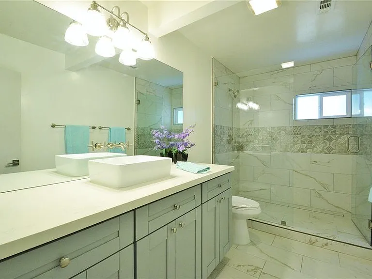 4525 Westview Dr — Photo 10