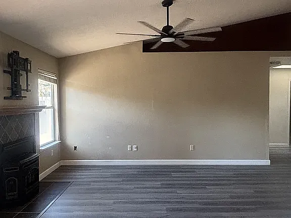 3413 Arizona Ave — Photo 10
