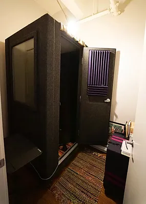 Rented by City Vista Inc | media 53