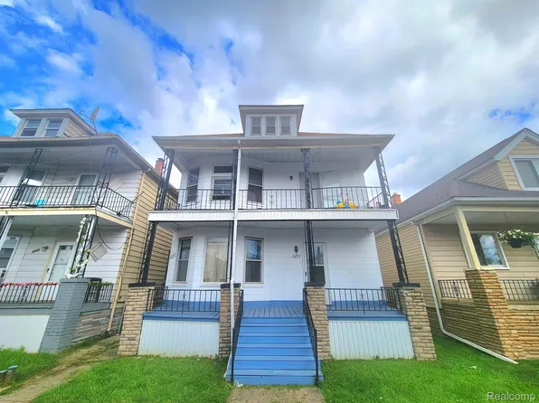 3245 Trowbridge St, Hamtramck, MI 48212