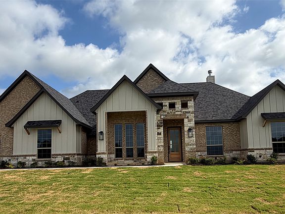2nd image of 2220 County Road 4371