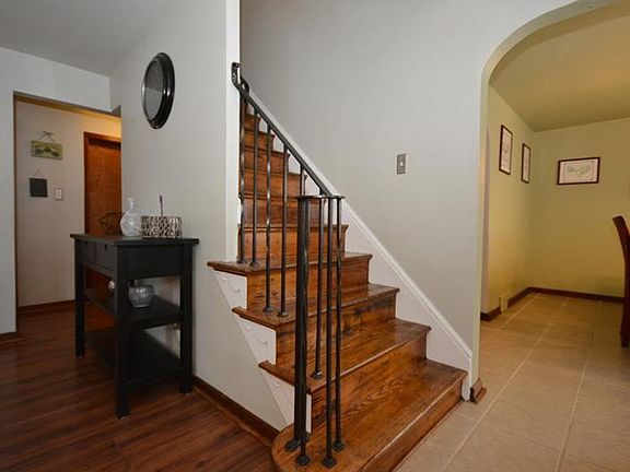 4th image of 114 Kirkwood Dr