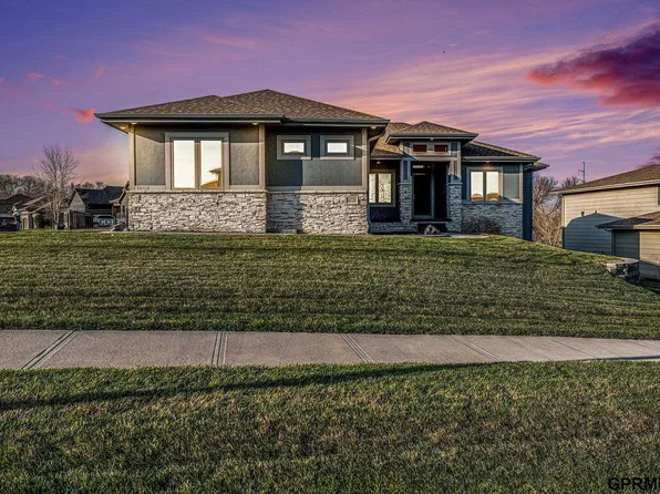 18720 Patrick Ave, Elkhorn, NE 68022