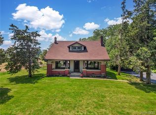 7256 Ridge Rd, Lockport, NY 14094