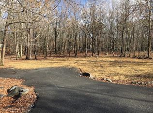 1236 Brentwood Dr, East Stroudsburg, PA 18301