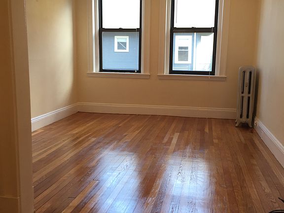 4th image of 4 8 12 Elko St #405