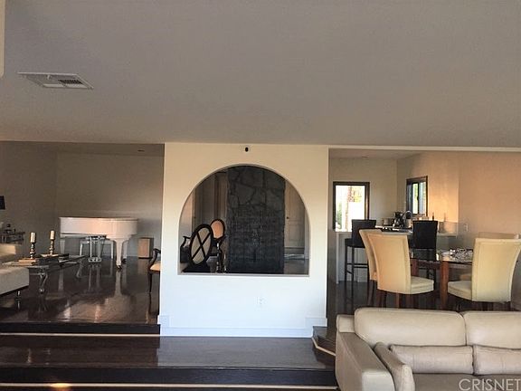 4th image of 4527 San Blas Ave