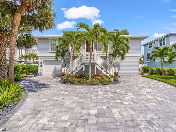 7842 Buccaneer Dr, Fort Myers Beach, FL 33931