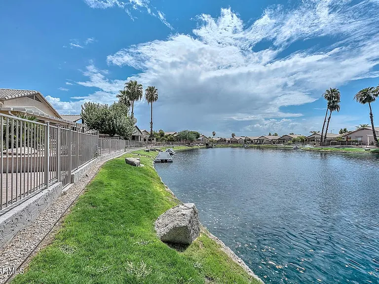 10509 W Runion Dr — Photo 37