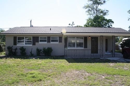 2nd image of 142 Bunker Ln