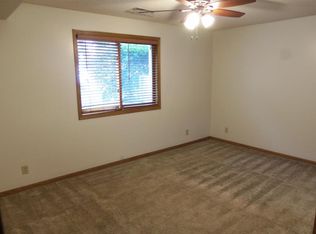 1027 H St #3, Lincoln, NE 68508