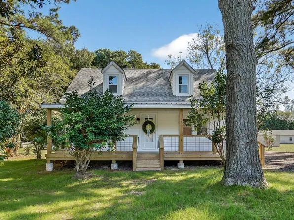 36073 Upshur Neck Rd, Quinby, VA 23423