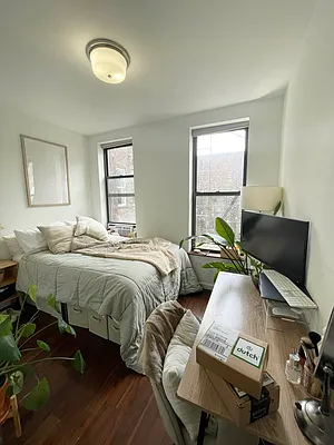 Rented by Jonis Realty | media 7