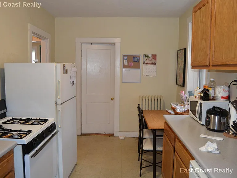 144 Davis Ave #5 — Photo 10