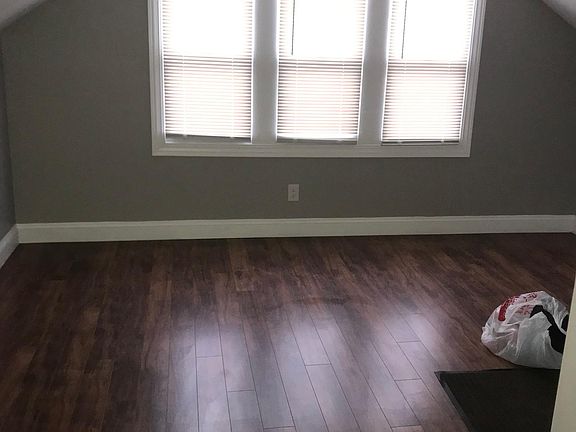 3rd image of 73 Berwyn Ave