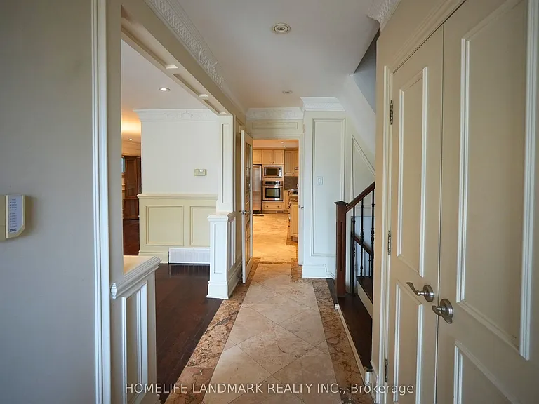 138 Newton Dr — Photo 3